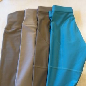 4 Alo Yoga pants.